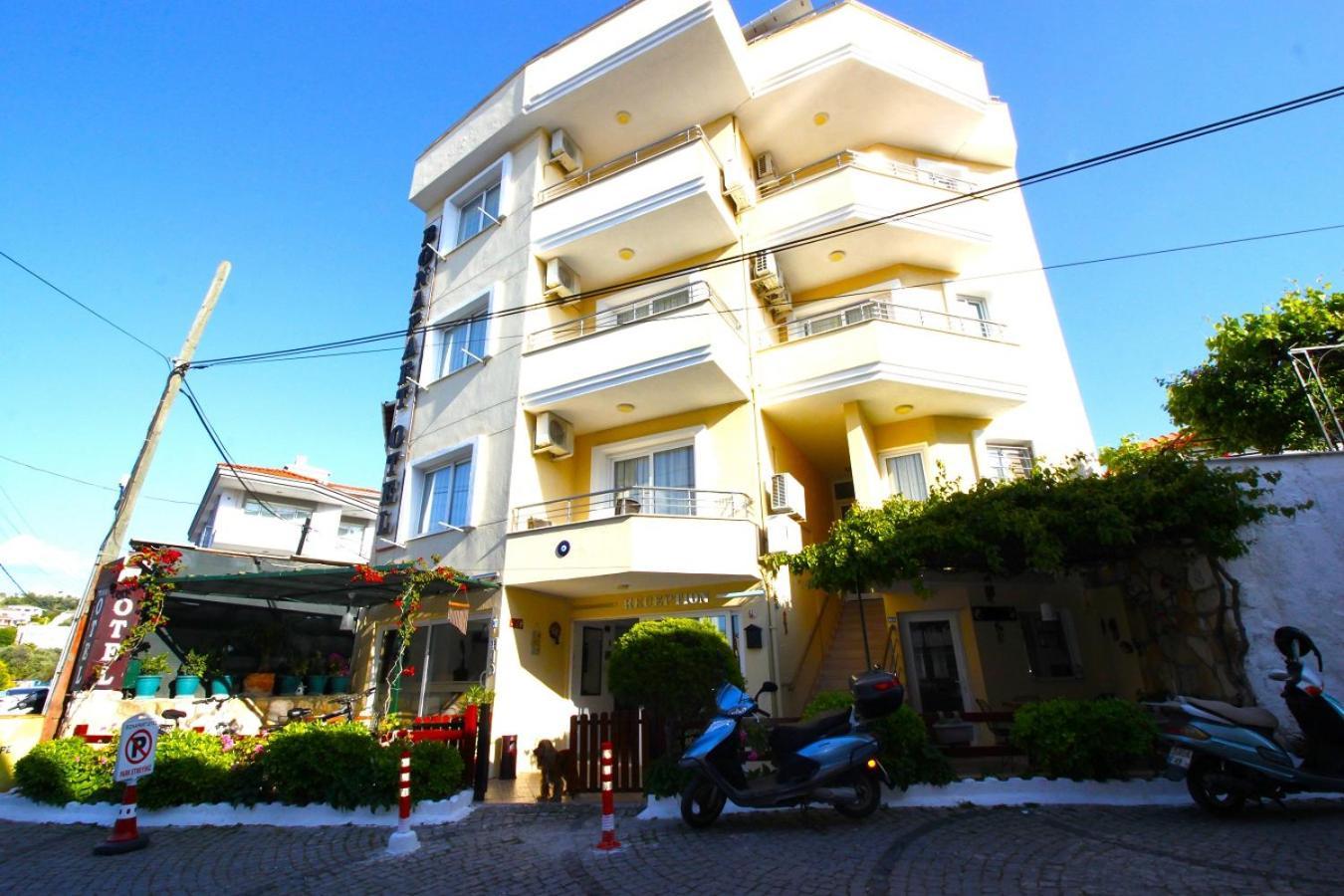 Bonapart Hotel Чесме Екстериор снимка