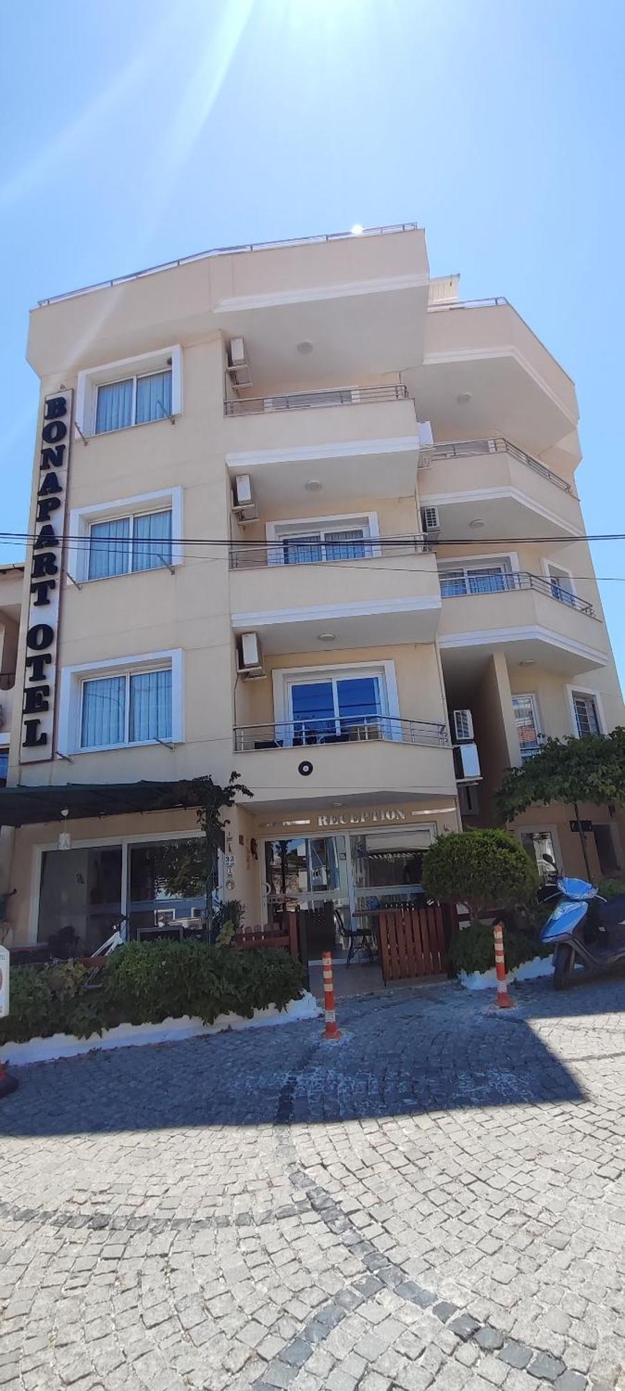 Bonapart Hotel Чесме Екстериор снимка