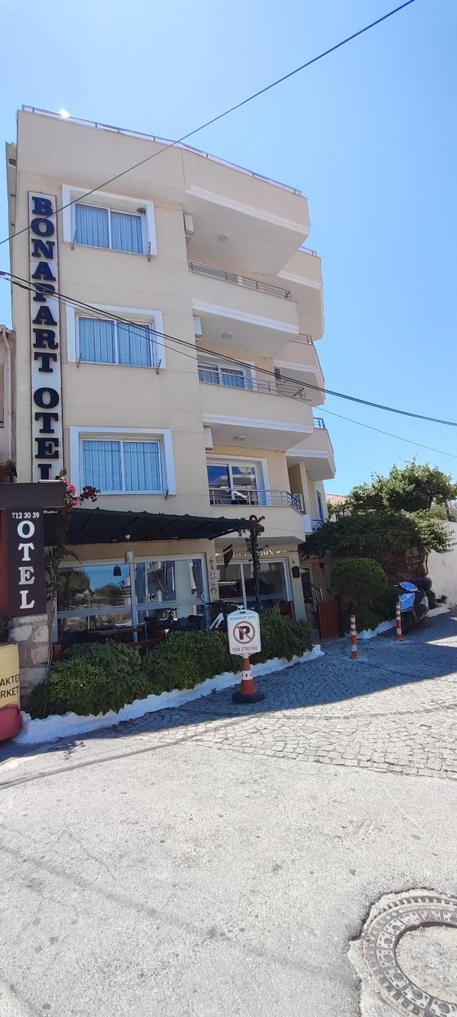 Bonapart Hotel Чесме Екстериор снимка