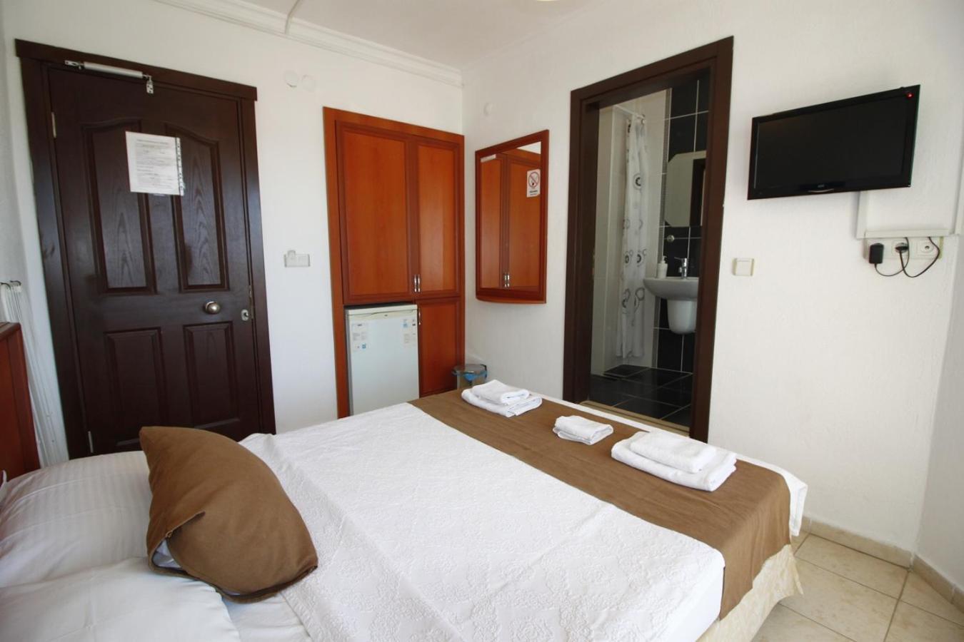Bonapart Hotel Чесме Екстериор снимка