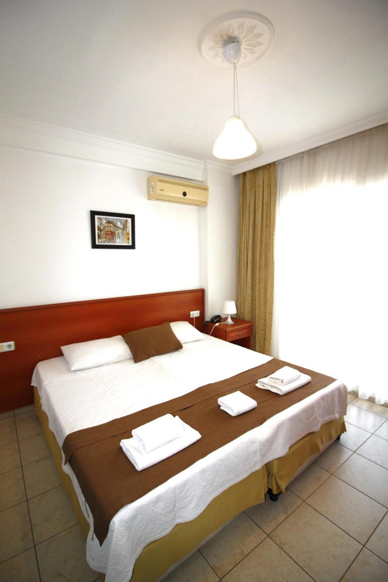 Bonapart Hotel Чесме Екстериор снимка