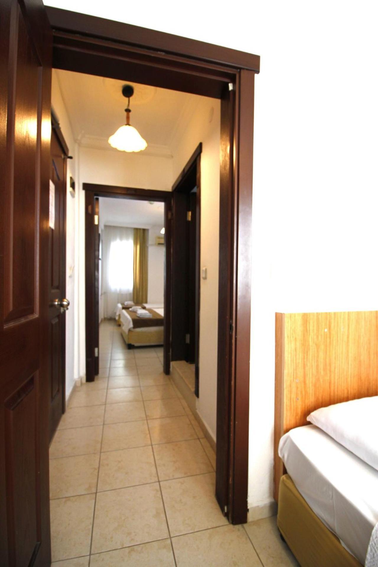 Bonapart Hotel Чесме Екстериор снимка